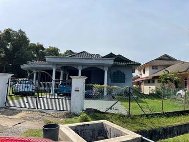 Bungalow House For Sale in Chukai,TRG
