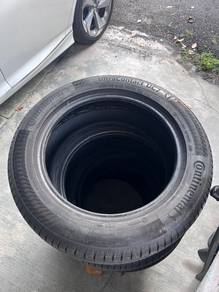 Continental UC7 225 55 17
