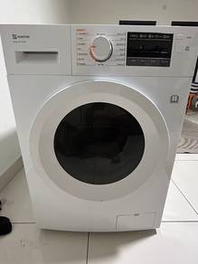 Signature Washer and dryer DWD 10715 WH