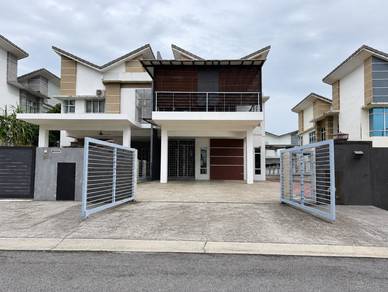 Semi-Detached House For Sale in Shah Alam,SGR