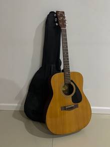 Yamaha F310 Guitar