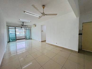 Condominium For Sale in Tiara ParkHomes