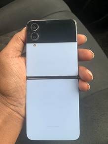 For sale_ Samsung  Galaxy Z Flip 4
