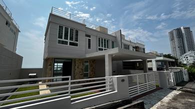 Semi-Detached House For Sale in Batu Ferringhi,PNG