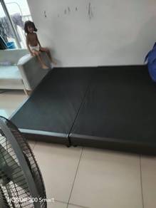 king bed and bed frame
