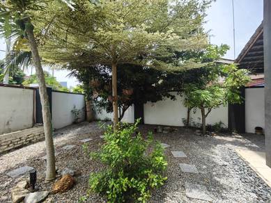 Semi-Detached House For Sale in Ujong Pasir,MLK