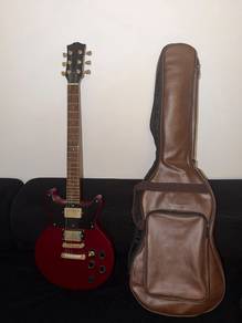 Electric Guitar Secondhand