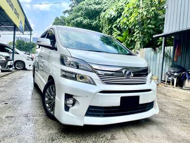 2013 Toyota Vellfire Z GOLDEN EYES