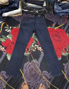 seluar jeans uniqlo saiz 32