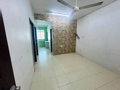 Flat For Rent in Taman Segar Indah