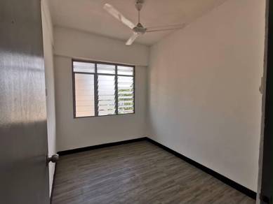 Flat For Sale in Taman Impian Emas