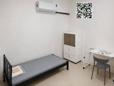 Room in Batu Kawan, PNG