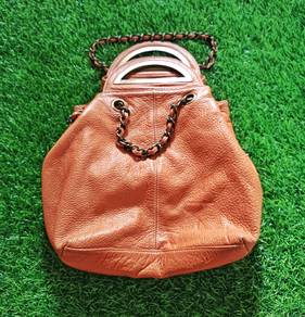 Countryhide Original Leather sling handbag