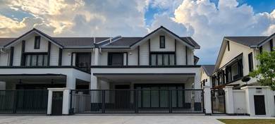 Semi-Detached House For Sale in Denai Alam,SGR