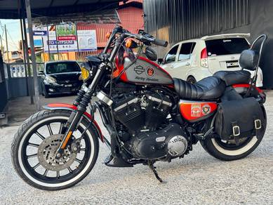 Harley-Davidson 883 Roadster