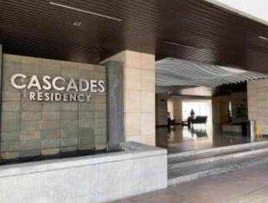 Service Residence For Auction in Cascades