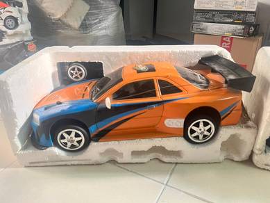 Rc car skyline r34/r35/mercedez