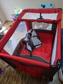 baby cot