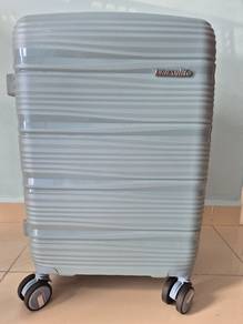 urbanlite 20inch luggage