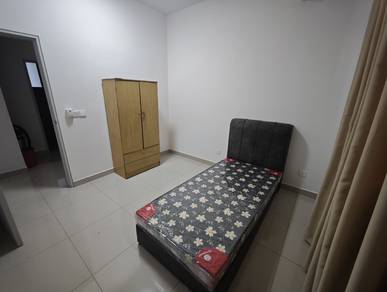 Room in Setia Alam, SGR