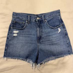 UNIQLO Denim Short Pant