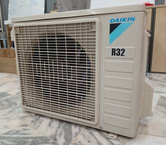 [OUTDOOR SAHAJA] Used Daikin 1.0HP Compressor R32