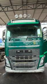 FH4 6X2 Rearlift Heavy Duty CHASSIS 540HP