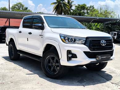 Toyota Hilux BLACK EDITION in Kota Kinabalu, SBH