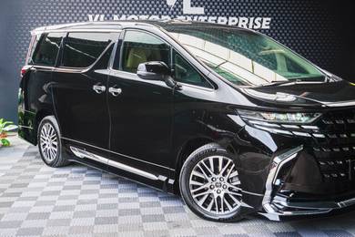 Toyota Alphard EXECUTIVE LOUNGE in Desa Petaling, KUL