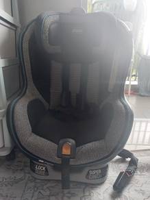 Chicco Nextfit Zip Convertible Car seat