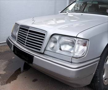 Mercedes Benz 220E in Senawang, NSN
