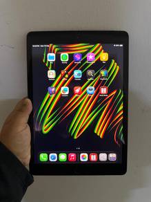 Ipad 8th generation 32gb WIFI + CELLULAR