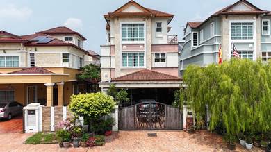 Bungalow House For Sale in Seri Kembangan,SGR