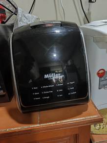 Bread Maker Russell Taylors