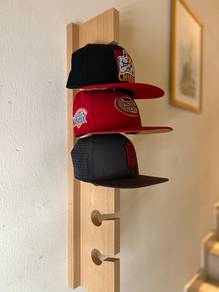Wall mount wooden cap display rack organizer