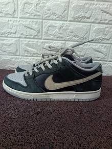 Uk9.5 Nike SB  Dunk Low Pro