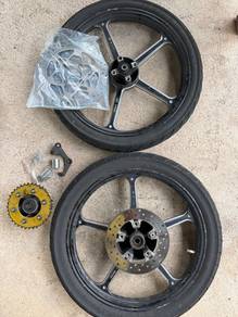 set rim dan tayar moto y15