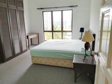 Condominium For Sale in Marina Court