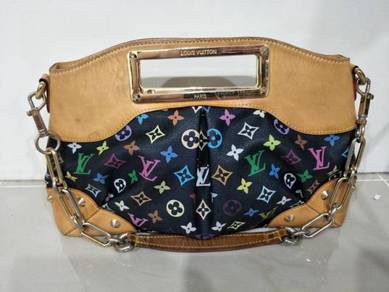LOUIS VUITTON Shoulder Bag