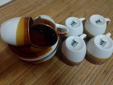 Set Cawan & Piring