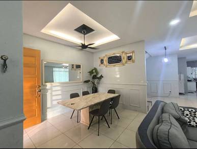 Semi-Detached House For Sale in Lunas,KDH