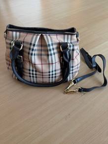 Burberry haymarket tote medium