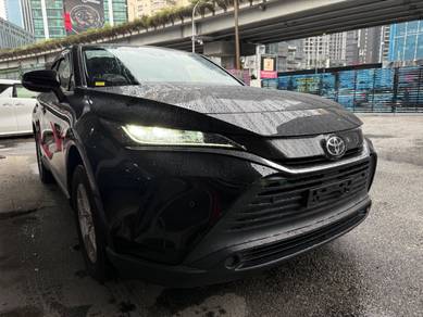 Toyota Harrier S in KLCC, KUL