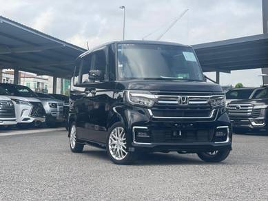 Honda N BOX CUSTOM L TURBO in Kuching, SWK