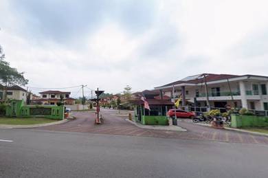 Semi-Detached House For Sale in Sikamat,NSN