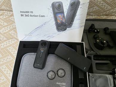 insta360 x5 Essentials Bundle
