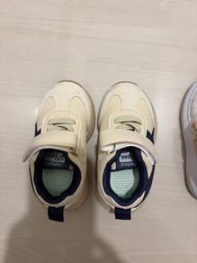 kid shoe size 21
