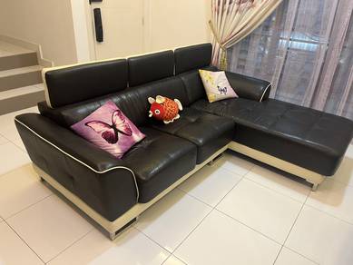 Stylish L-Shaped Sofa Set 