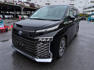 Toyota Voxy S-Z in Kuching, SWK