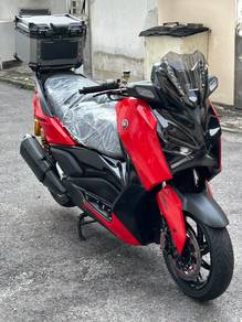Yamaha XMAX